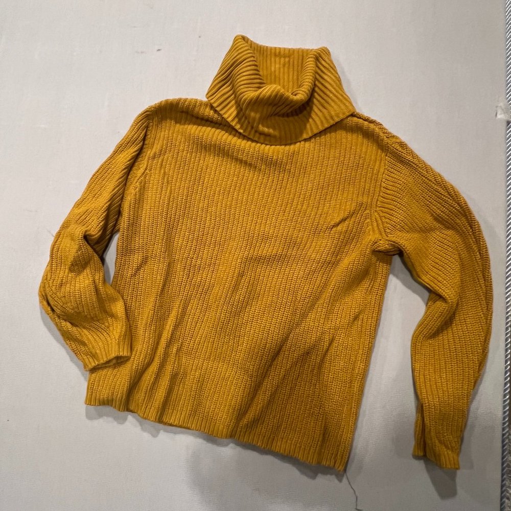 Vince Camuto Sweater